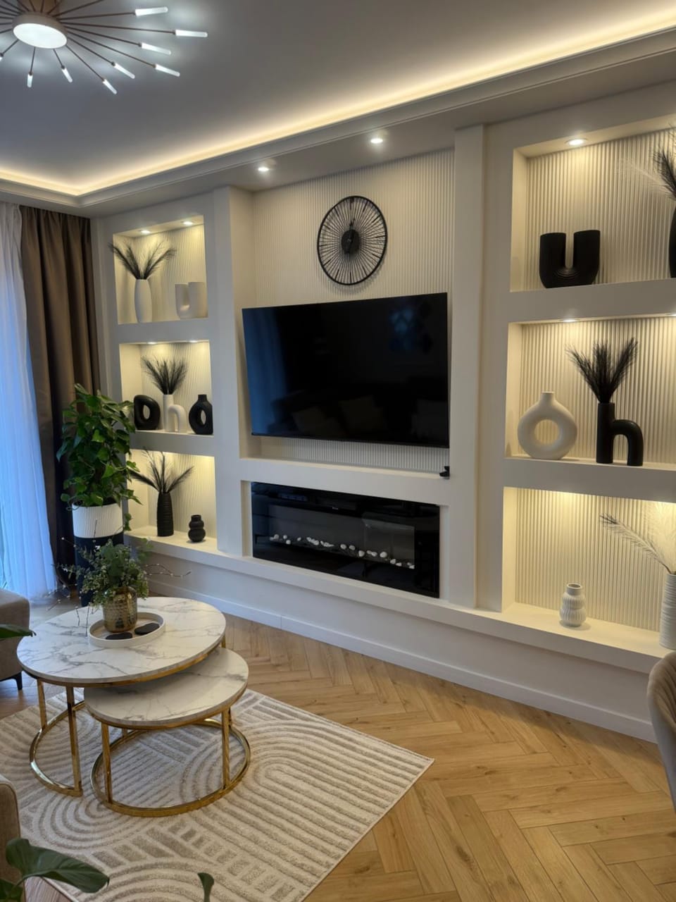 TV and multimedia, Living room, Seating area