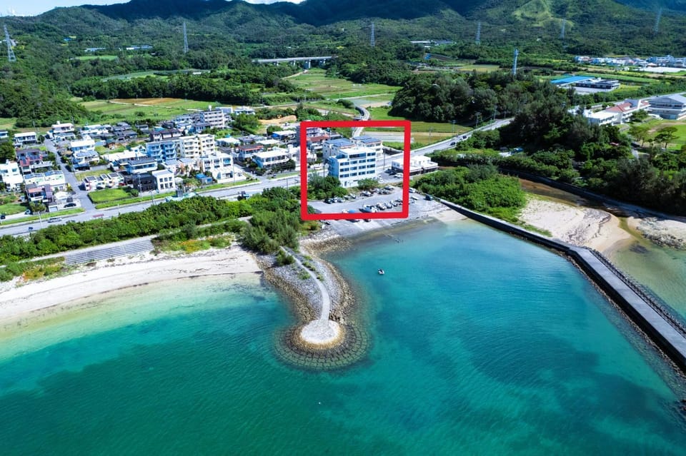 Crest Blue 402-オーシャンフロント! 新築マンション! Apartment in Okinawa Prefecture