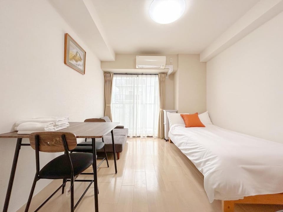 Locanda Shinosaka 601 ロカンダ新大阪 601 Apartment in Osaka