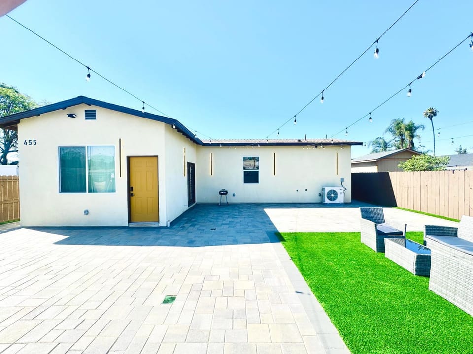 Property building, Patio, Patio