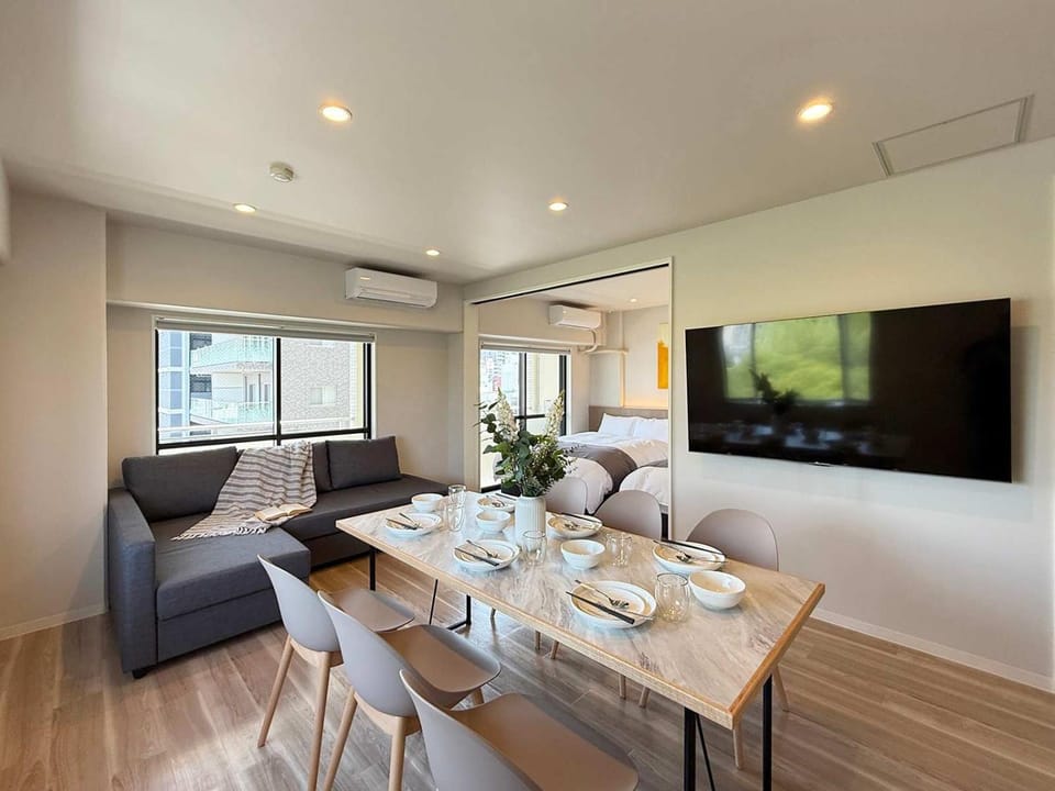Living room, Dining area