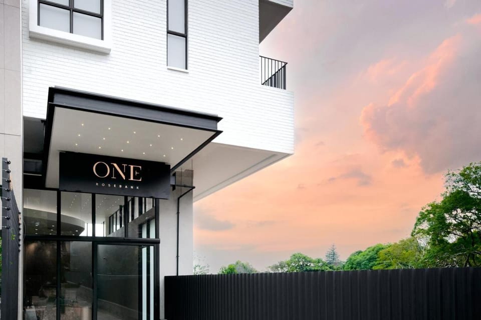 ONE ROSEBANK 246 Executive Apartment Apartment in Johannesburg