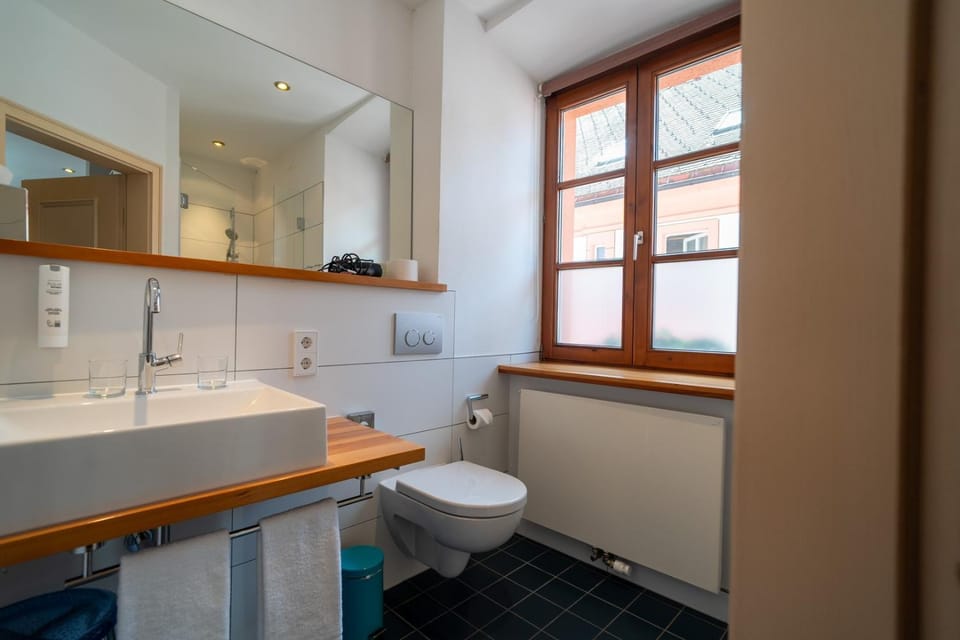 Bathroom, Living room