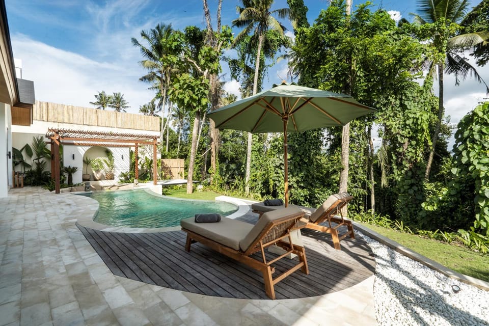 Property building, Natural landscape, Garden, Garden view, Pool view, Swimming pool, sunbed