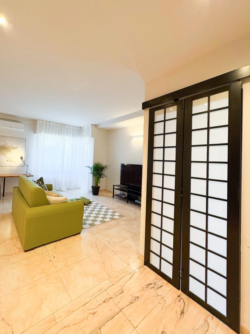 TV and multimedia, Living room, Seating area