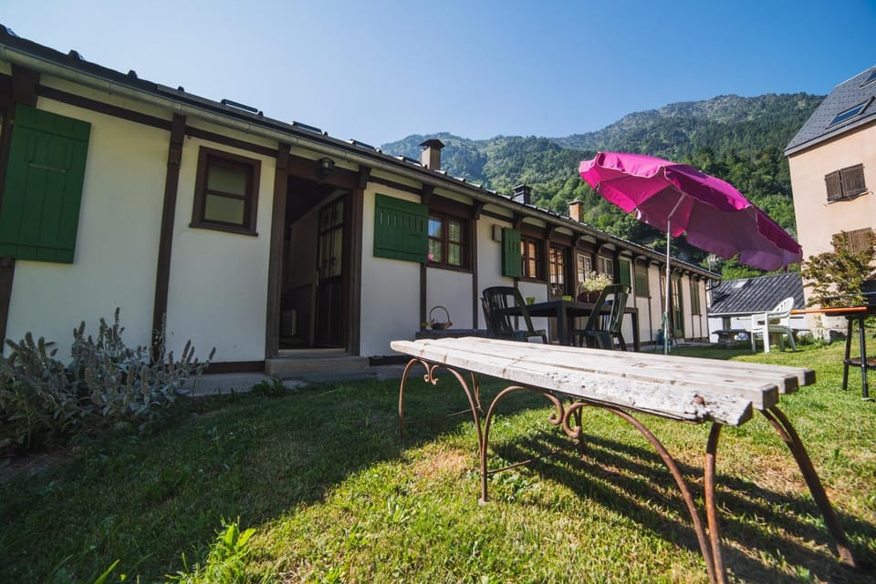 Garden, Mountain view