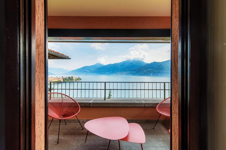 Balcony/Terrace, Lake view