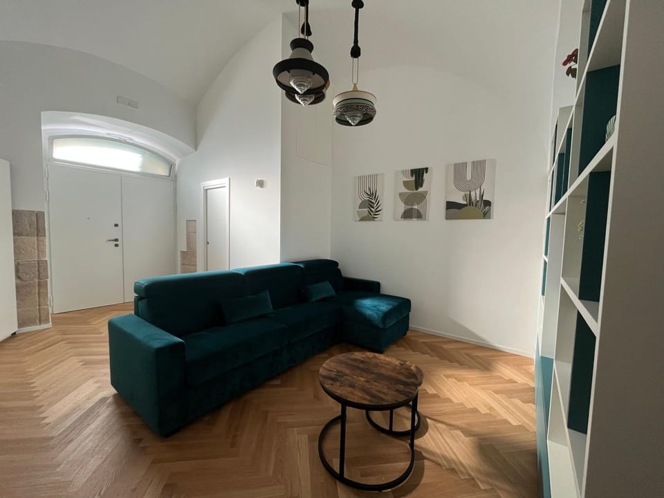 Communal lounge/ TV room, Living room, Seating area
