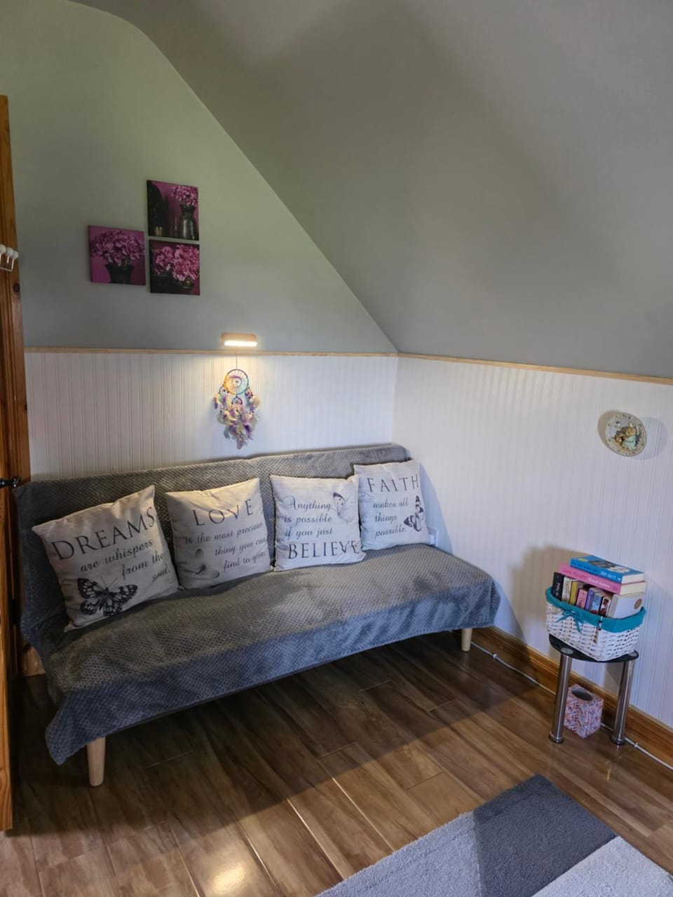 Seating area, Bedroom