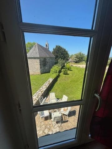 Patio, Spring, Day, Garden, View (from property/room), Balcony/Terrace, Garden view