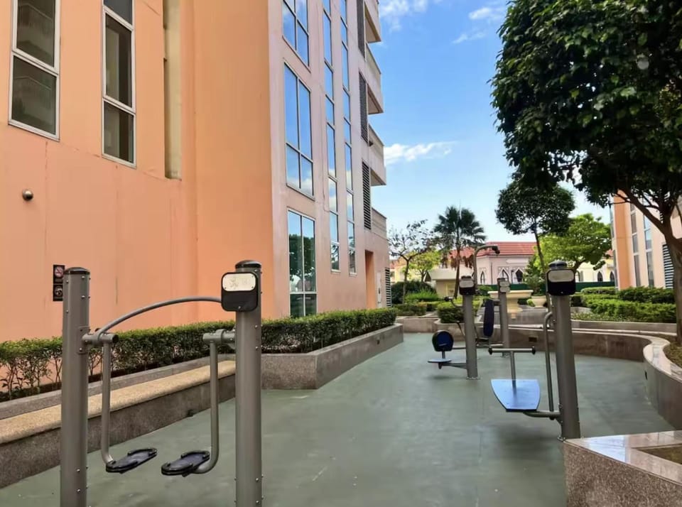 Property building, Facade/entrance, Garden, View (from property/room), Fitness centre/facilities, City view