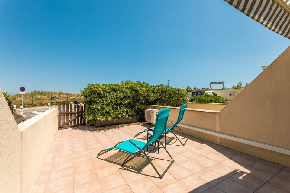Corossol Héliopolis Modern apartment with terrace House in Agde