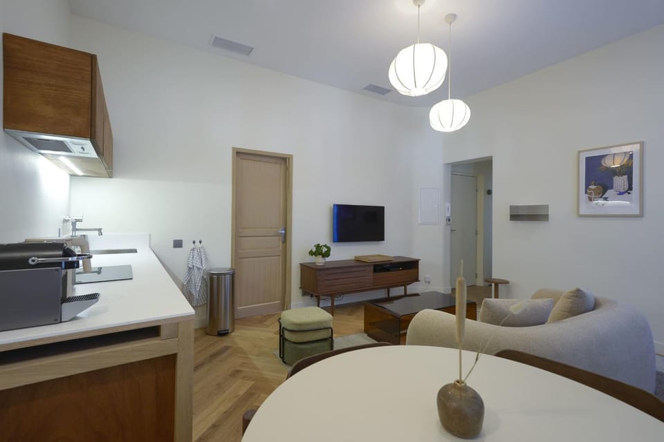 Bright apartment in the heart of Endoume Apartment in Marseille