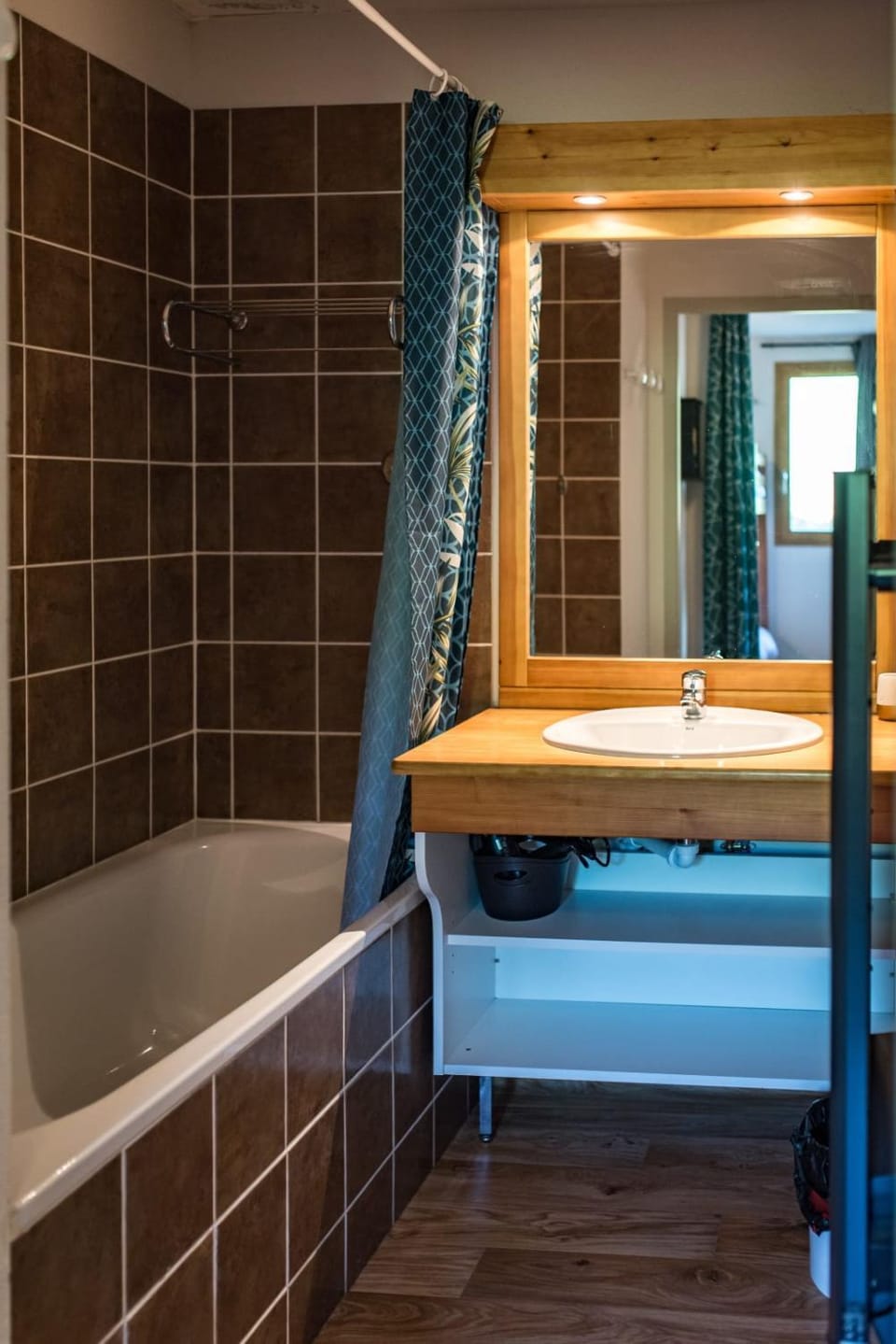Bathroom, Bath