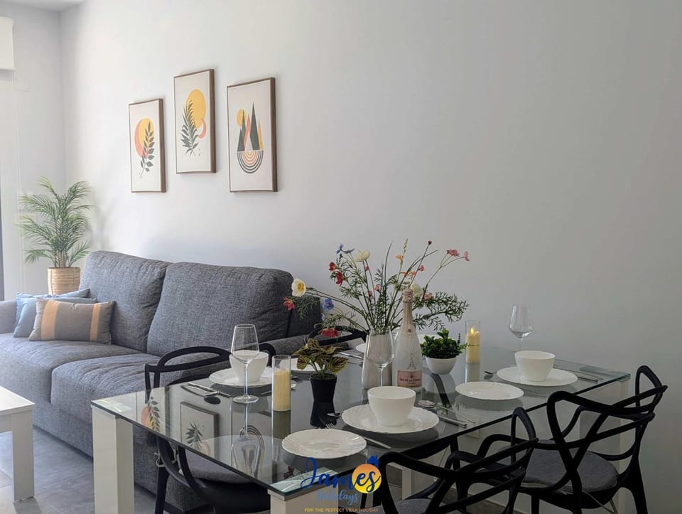 Alfredsi Luxury Poolside Retreat Apt Duly11 Apartment in Vega Baja del Segura