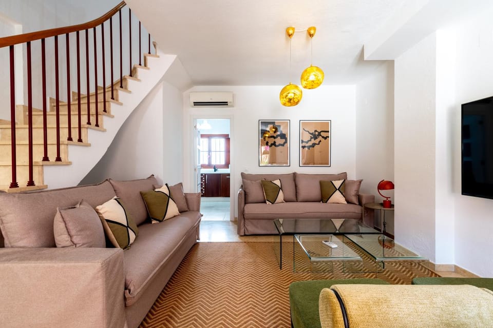 TV and multimedia, Living room, Seating area