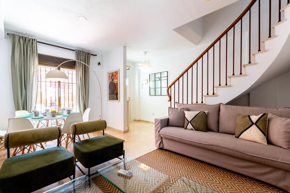 Living room, Seating area