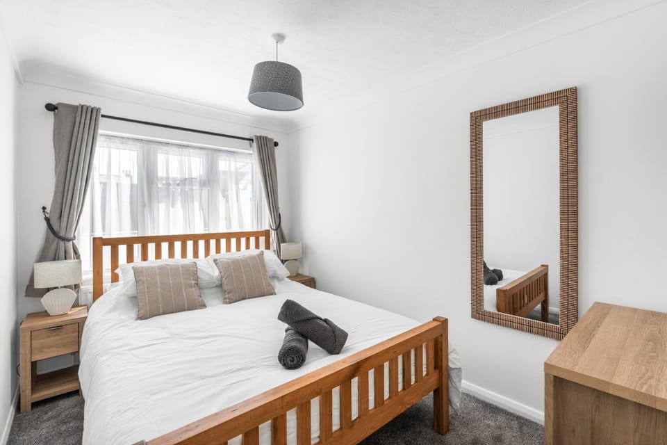 Little Wiston- With free parking House in Worthing