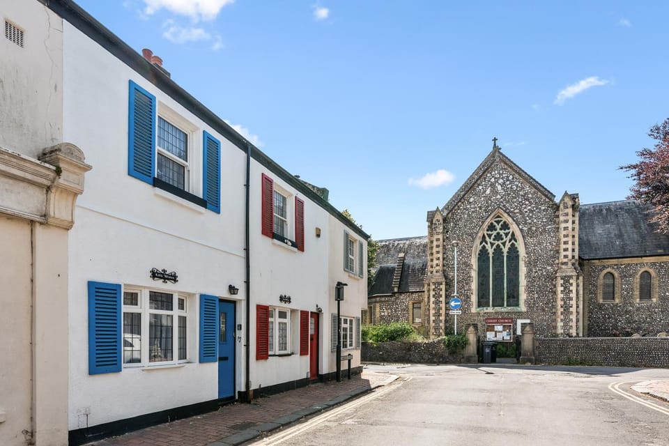 Little Wiston- With free parking House in Worthing
