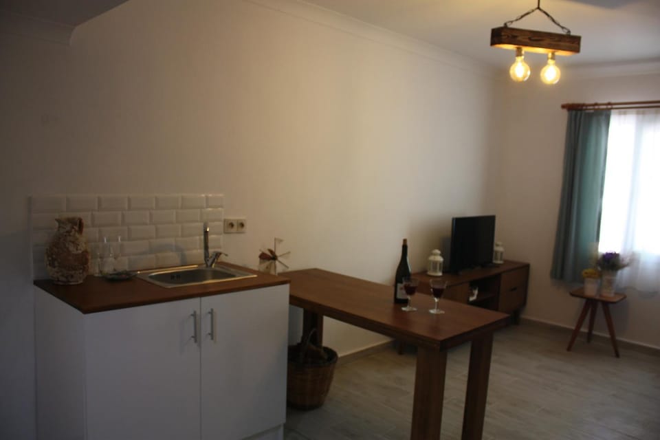 TV and multimedia, Kitchen or kitchenette, Dining area