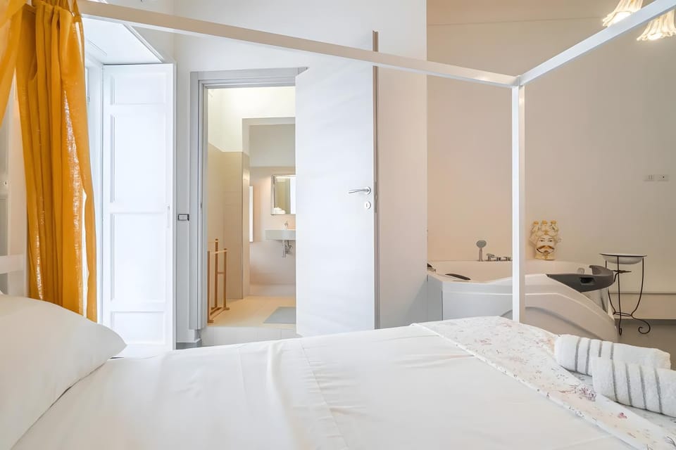 Living room, Bedroom