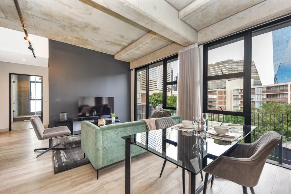 TV and multimedia, View (from property/room), Living room, Seating area, Dining area