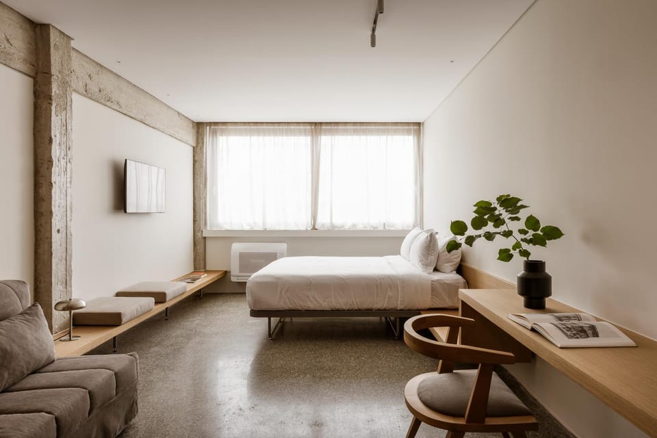 Photo of the whole room, Bedroom