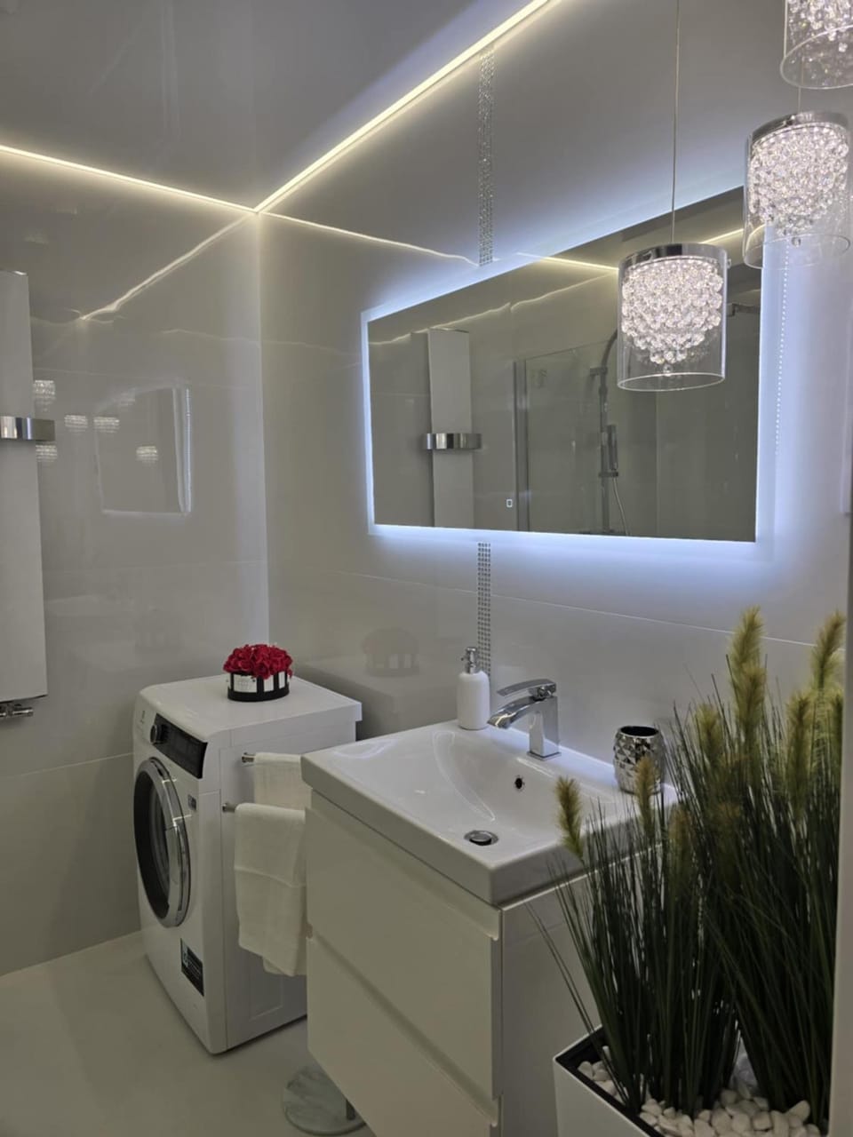 Bathroom, towels, washing machine