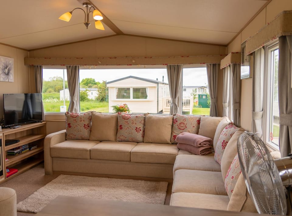 Kazs hot tub retreat Campground/ 
RV Resort in Tattershall