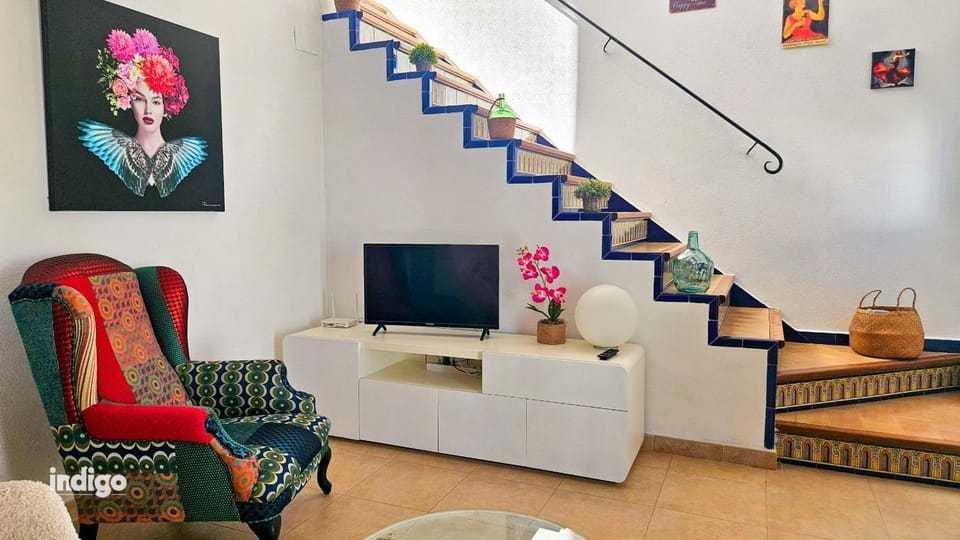 Communal lounge/ TV room, Living room