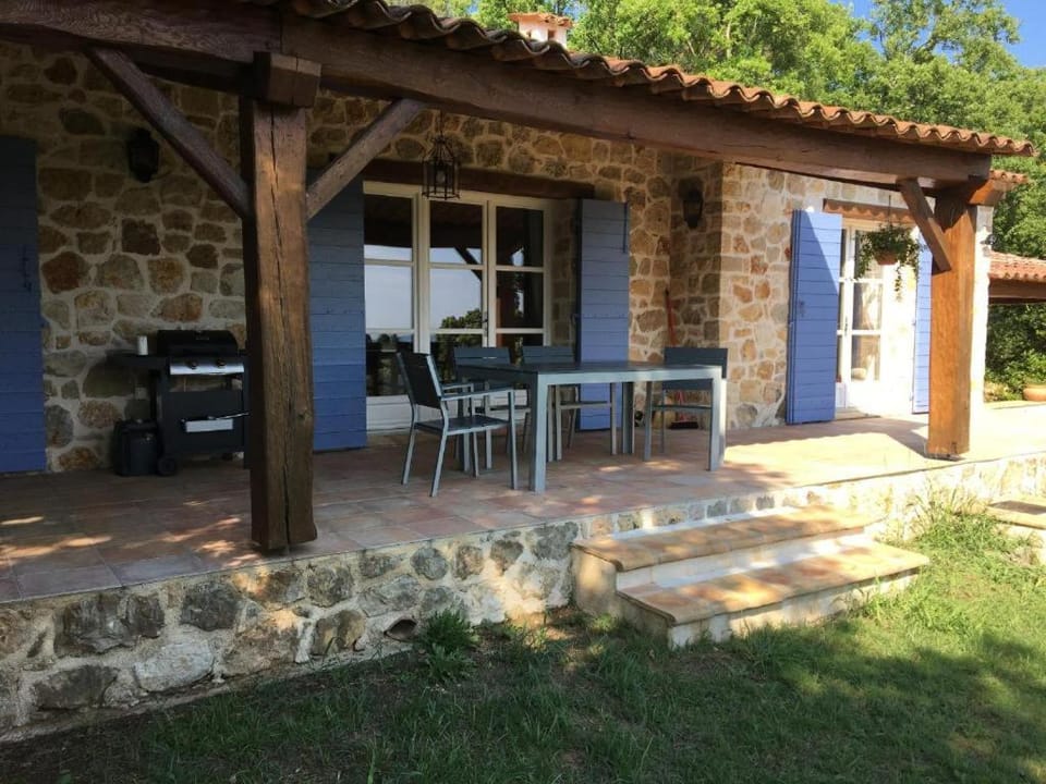 Patio, Dining area
