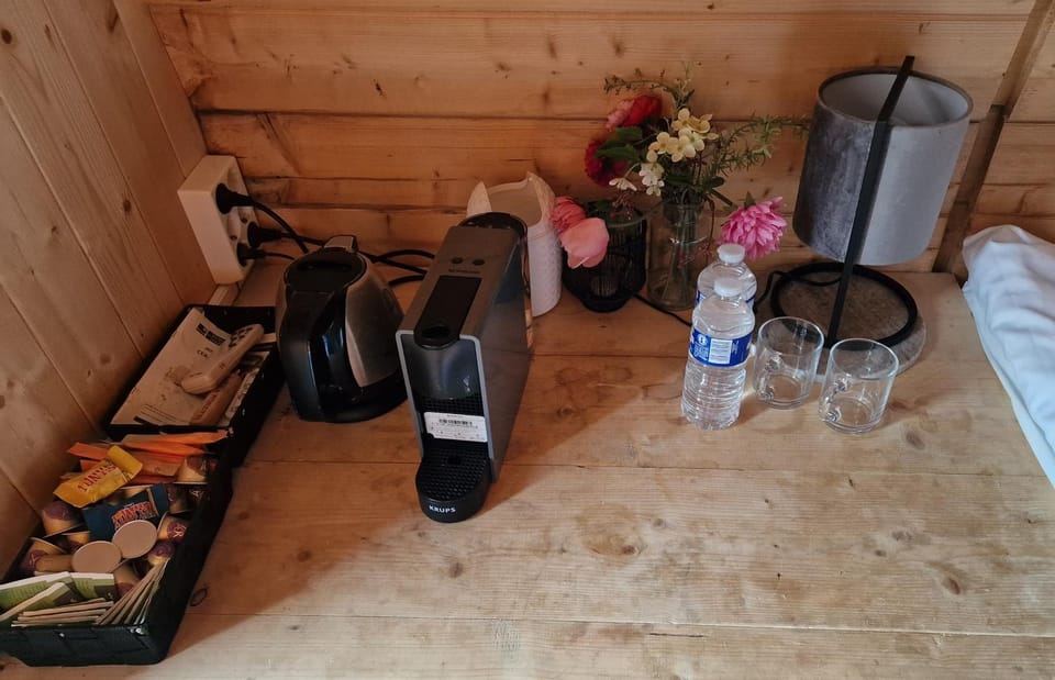 Coffee/tea facilities, Kitchen or kitchenette