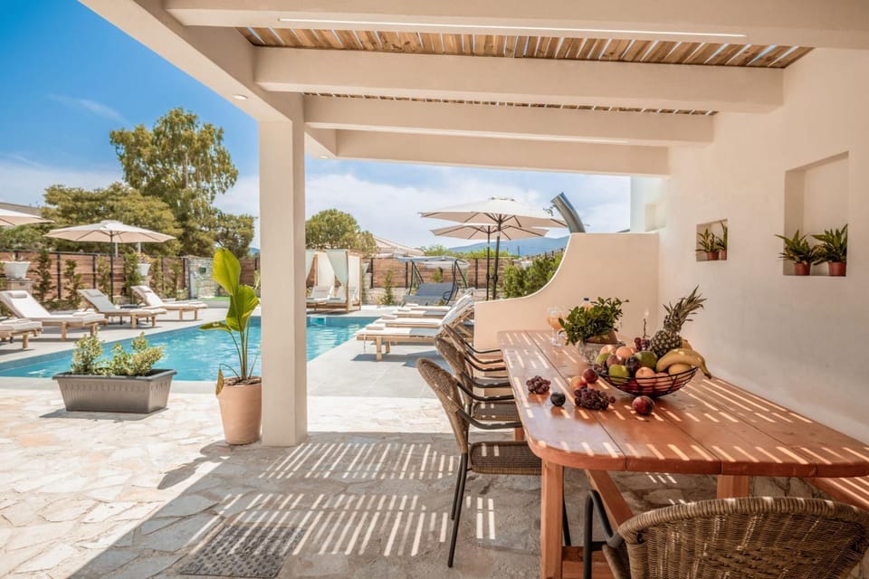 Patio, Swimming pool