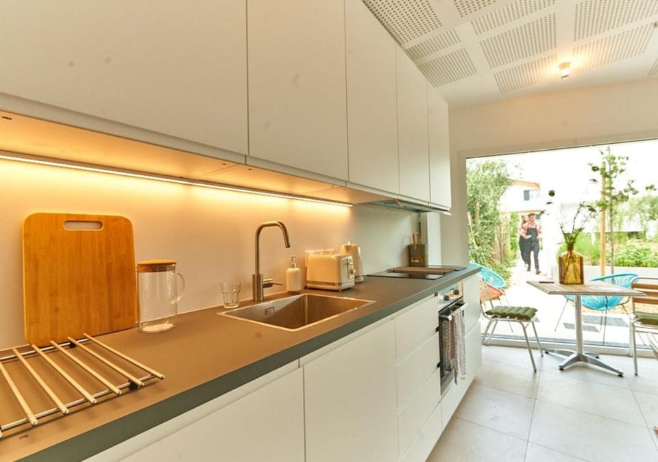 Kitchen or kitchenette, stove