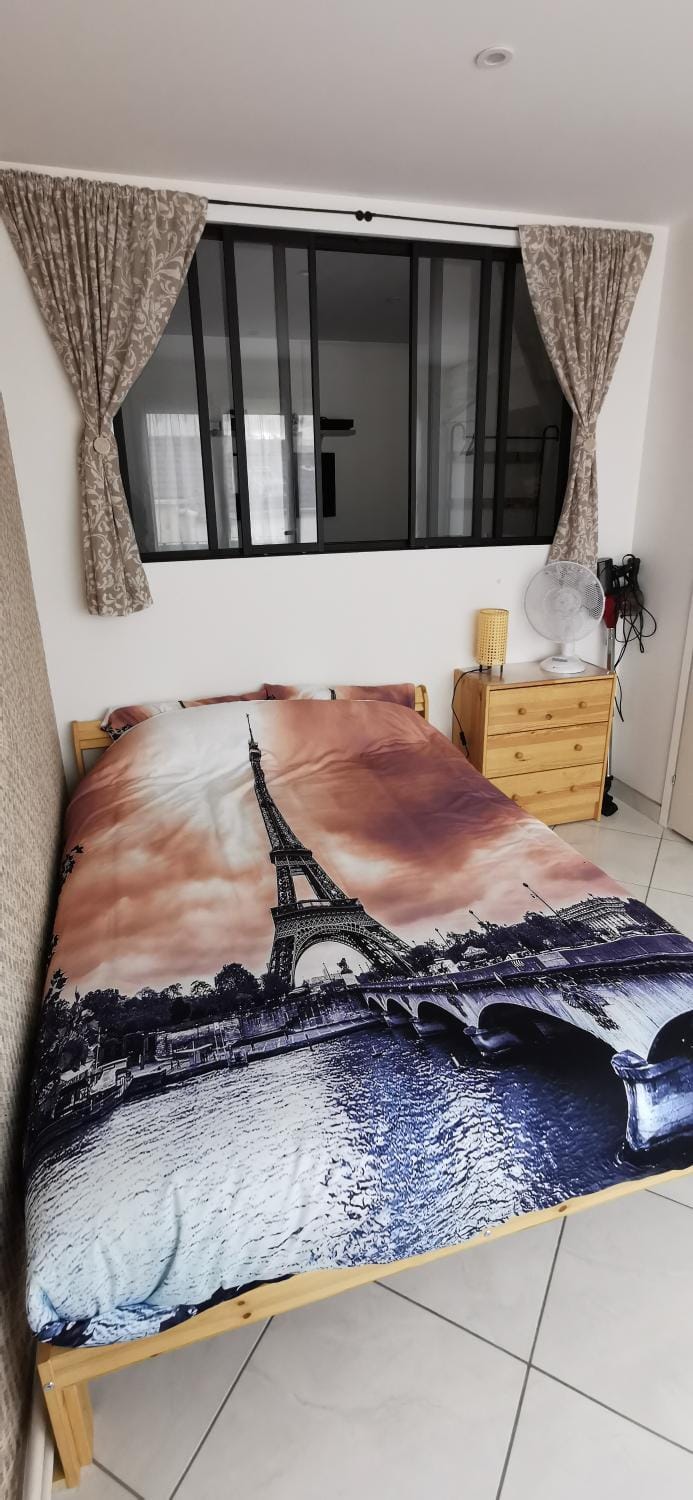 Bed, Bedroom