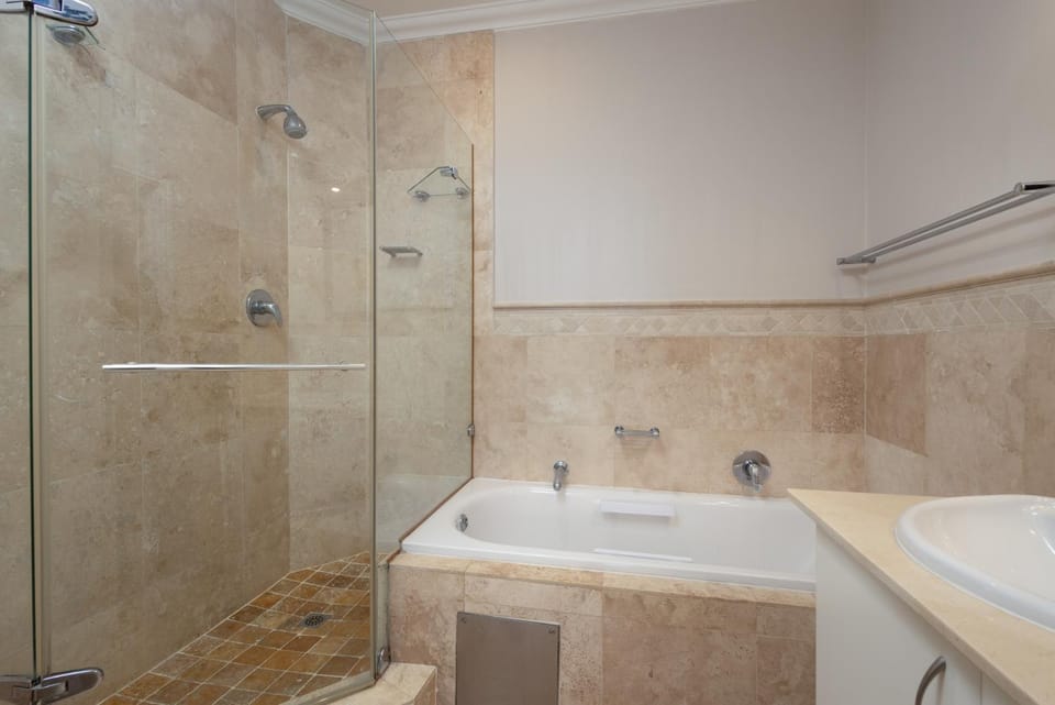 Oyster Schelles 10th floor Apartment in Umhlanga