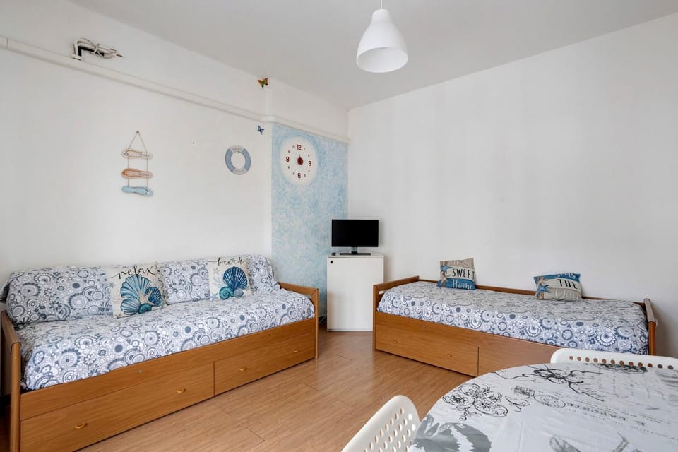 Property building, Living room, Bedroom