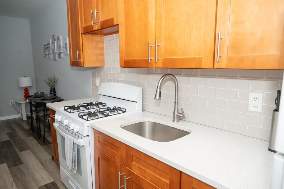 Ruby2 Room at Brighton Beach 2Min Walk to Ocean & Subway Chic Stay Vacation rental in Brighton Beach