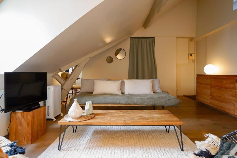 Grand appartement cœur du Marais - dernier étage Apartment in Paris