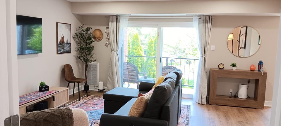 3 Bed 2 Bath Fully Equipped Apartment in Gaithersburg