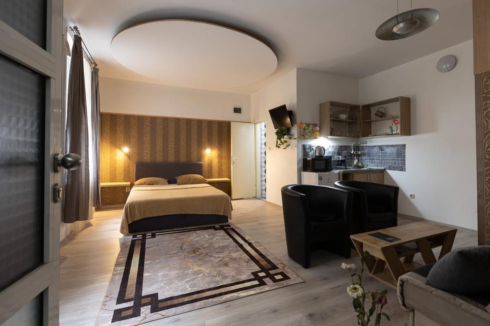 Bed, Living room, Bedroom