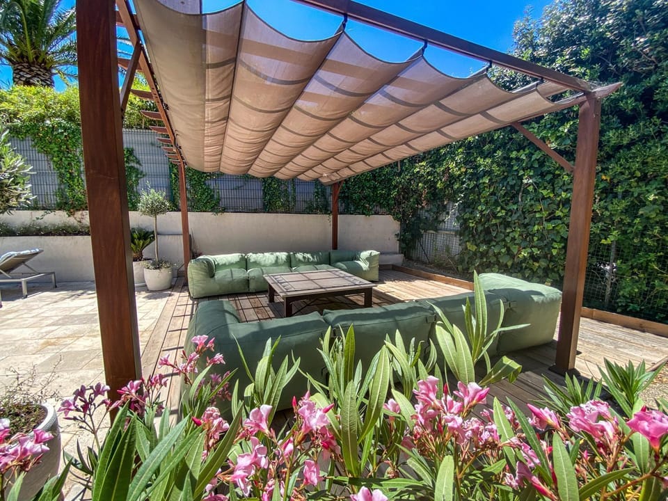 Patio, Swimming pool