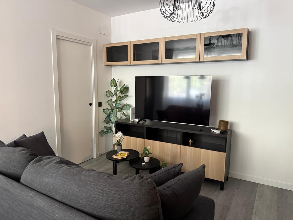 TV and multimedia, Living room, Seating area