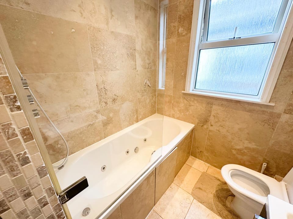 Toilet, Bathroom, Bath