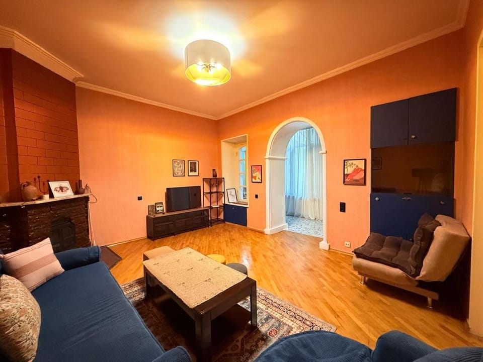 Cozy apartment in italian yard with fireplace Apartment in Tbilisi, Georgia