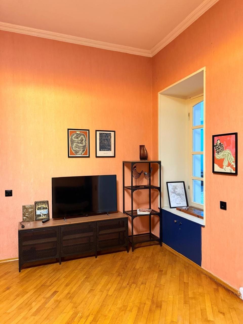 Cozy apartment in italian yard with fireplace Apartment in Tbilisi, Georgia
