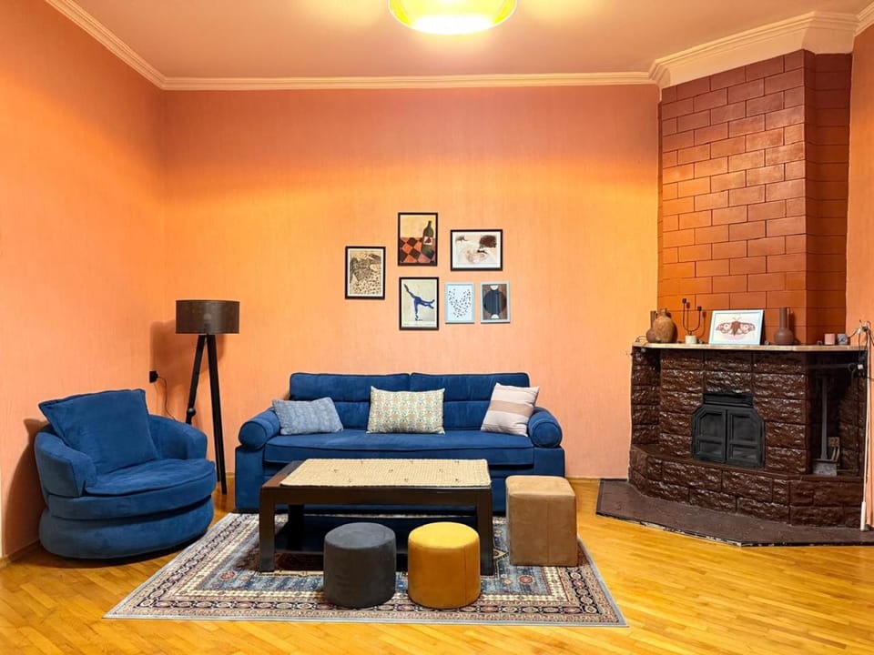 Cozy apartment in italian yard with fireplace Apartment in Tbilisi, Georgia