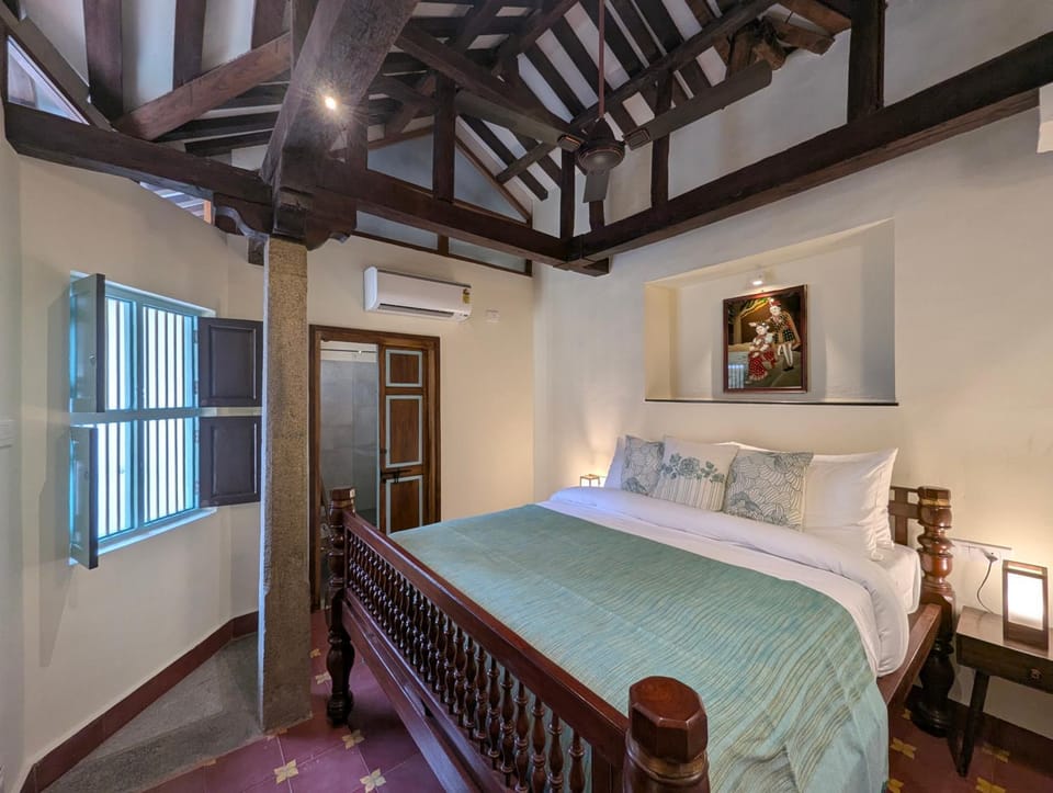 Bed, Photo of the whole room, Bedroom, air conditioner