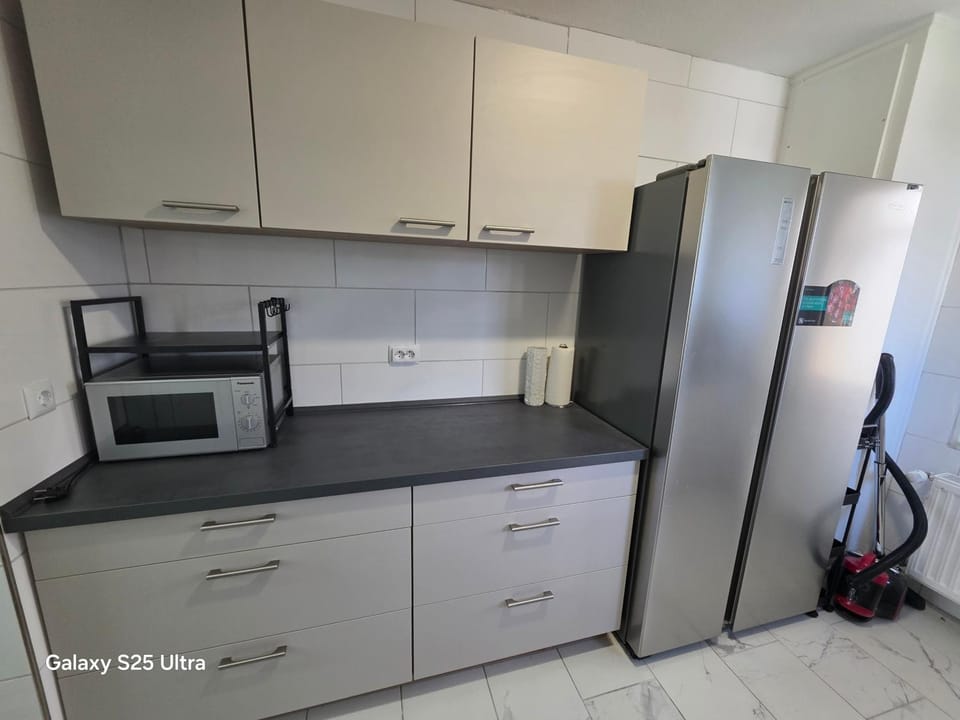 Kitchen or kitchenette, Communal kitchen, kitchen