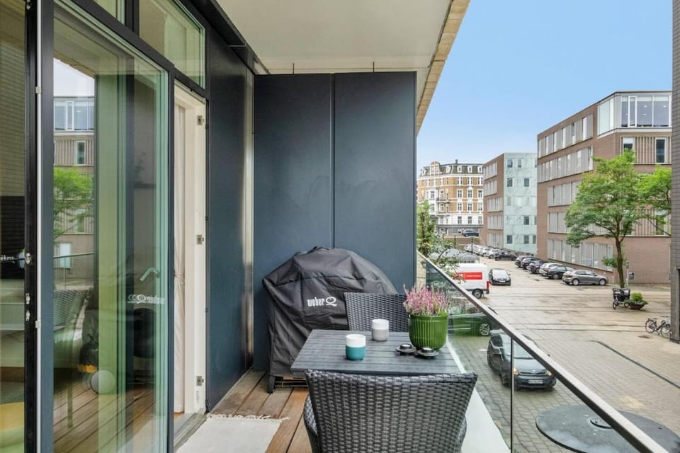 Balcony/Terrace, Balcony/Terrace, Street view
